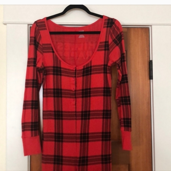 VS Victoria’s Secret Chillest Wrapper pajama onsie - Picture 3 of 7